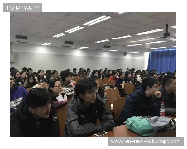 体育评论员观点分歧引发媒体热议与讨论，体育评论员文章的作用